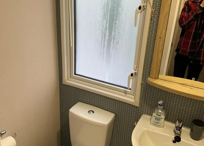 By The River Nidd 17 * Knaresborough