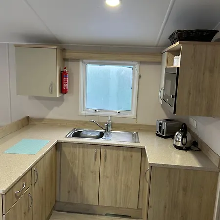 By The River Nidd 17 منتزه العطل *